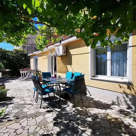 Lidija Apartament *