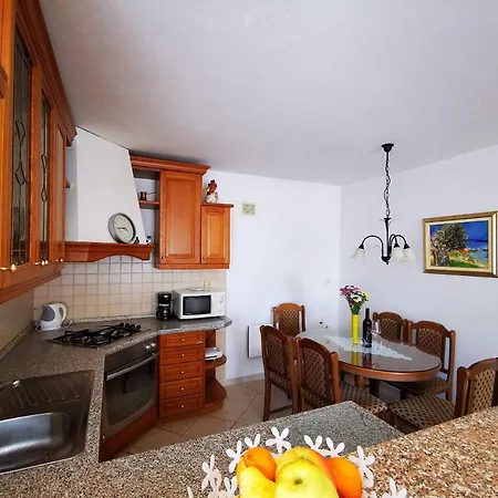 Lidija Apartament *