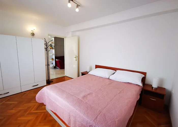 公寓 Lidija 诺维·维诺多尔斯基